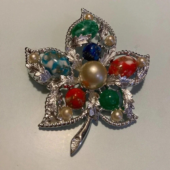 Fantasy Pearl Leafs Brooch Sarah Coventry - Picture 1 of 4